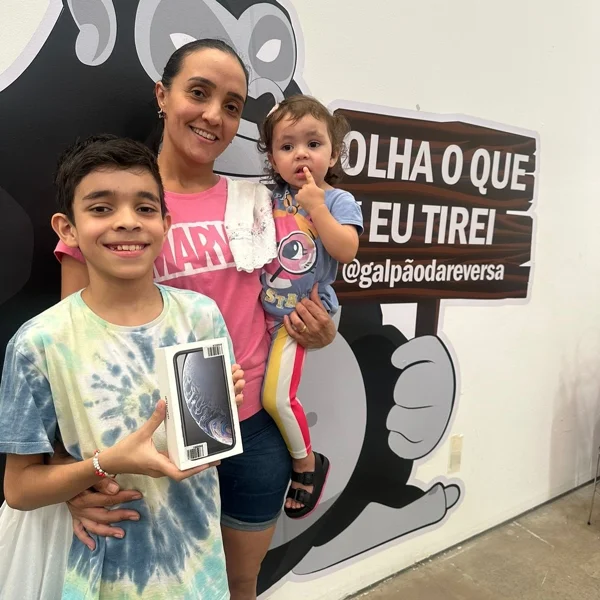 Cliente sortudo que ganhou um iPhone